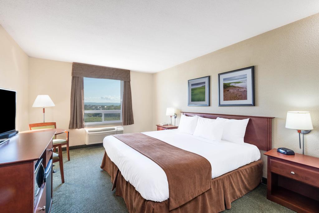 Super 8 By Wyndham Ns Hotel Windsor