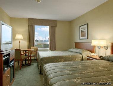 Super 8 By Wyndham Ns
