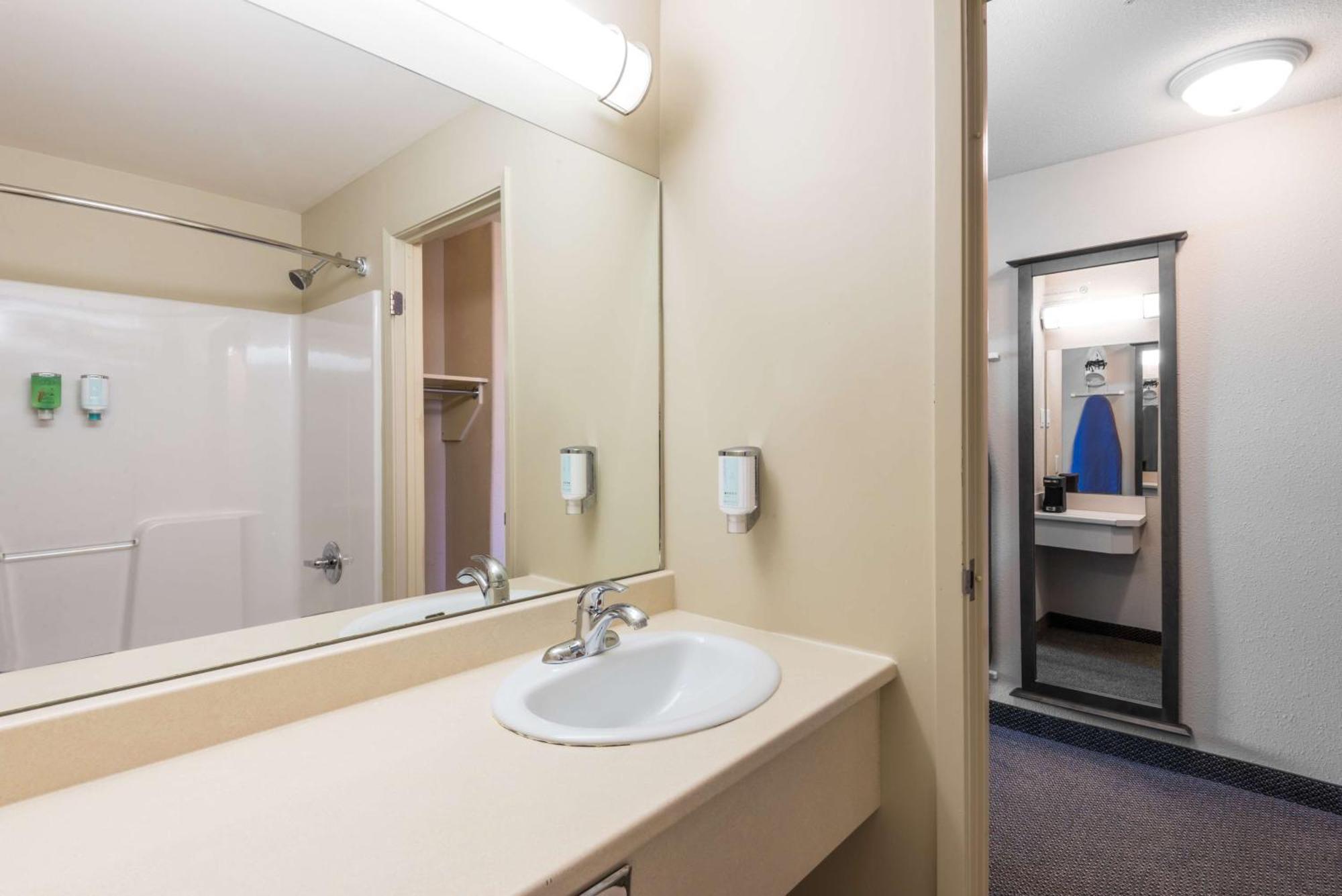 Super 8 By Wyndham Ns 2*